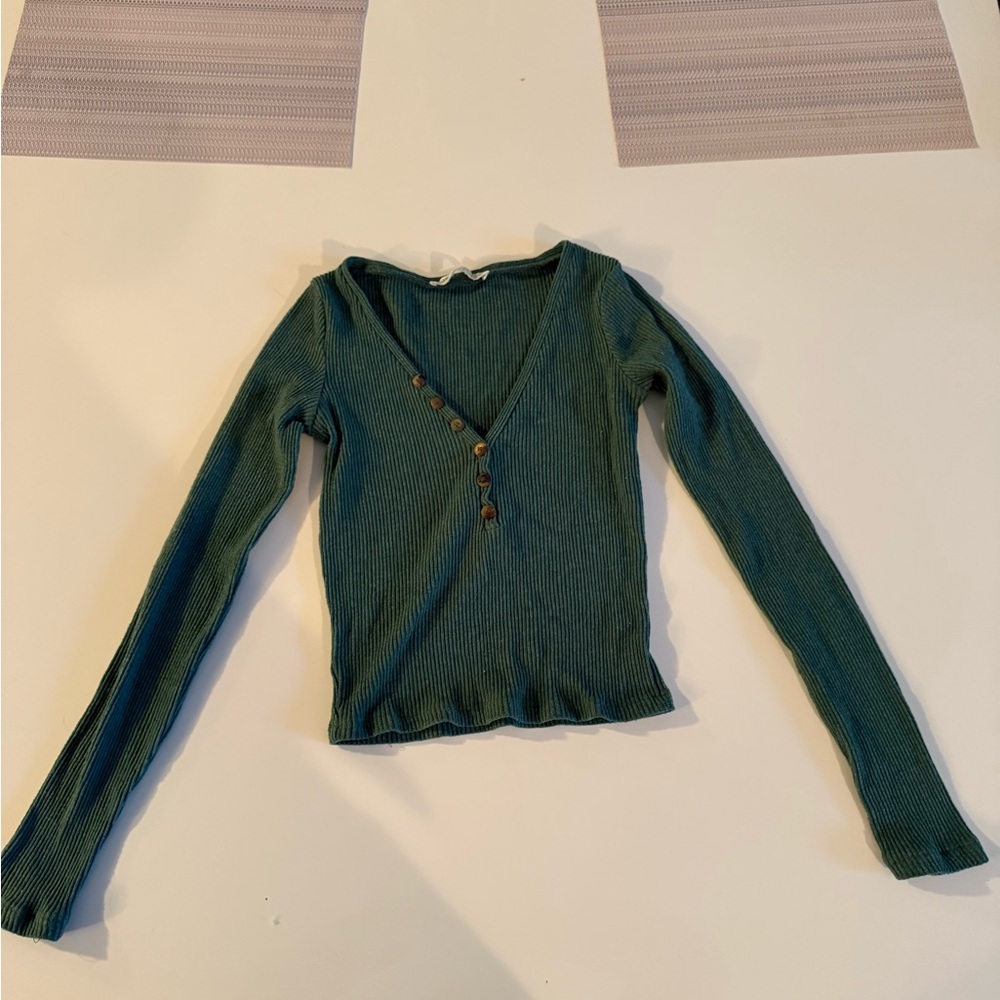 Pull&Bear Teal Ribbed V-Neck Buttoned Top - Picture 2 of 4